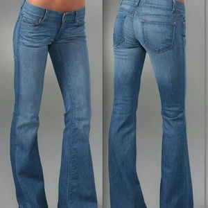 Guess highwaisted bell bottom jeans