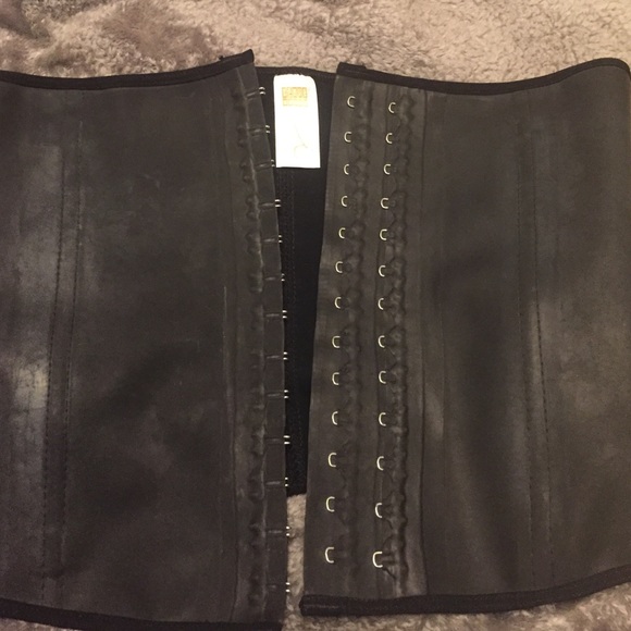 Black NWOT Waist training corset!