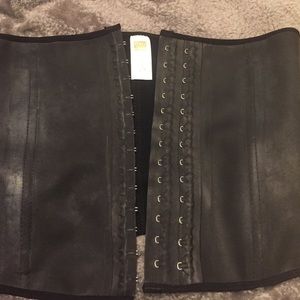 Black NWOT Waist training corset!