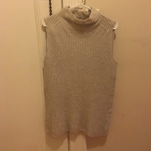 Aritzia Wilfred sleeveless mockneck sweater
