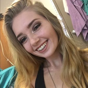 Meet your Posher, Victoria