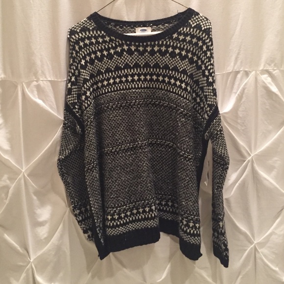Old Navy black and white sweater.