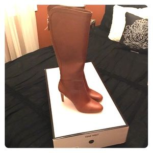 NWT Nine West Holdtight Boots Size 8