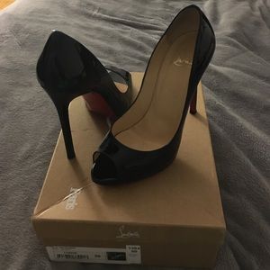 SOLD! Christan louboutin black patent leather Flo