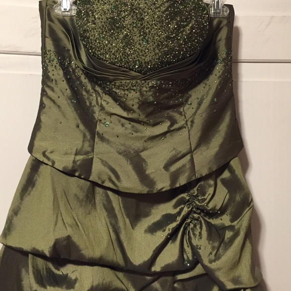 Fun Dress - Picture 4 of 4