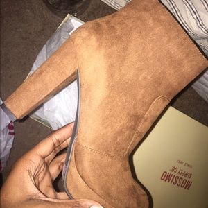 Camel ankle booties (WORN ONCE)