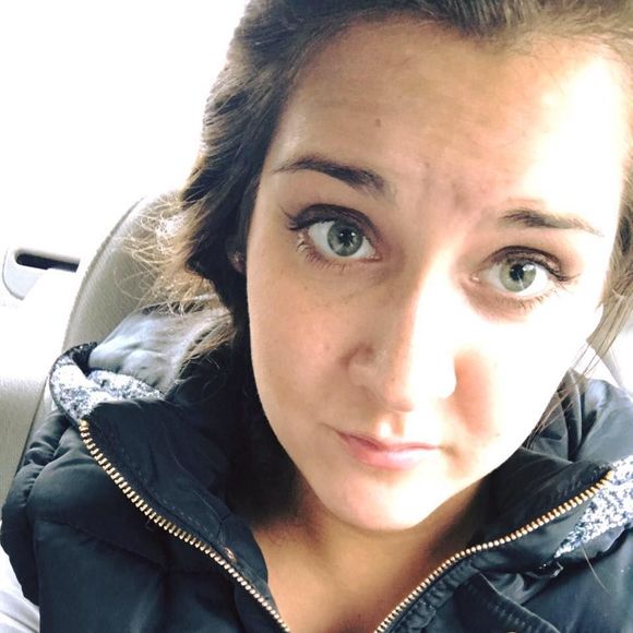 Meet your Posher, Holly