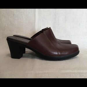 Clarks Bendables Brown Mules  8M