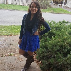 Meet your Posher, Dania