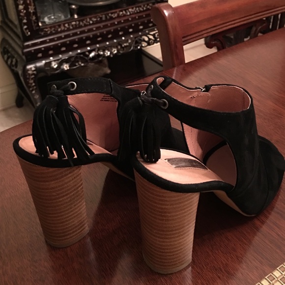 Sandals for sale - Picture 2 of 3