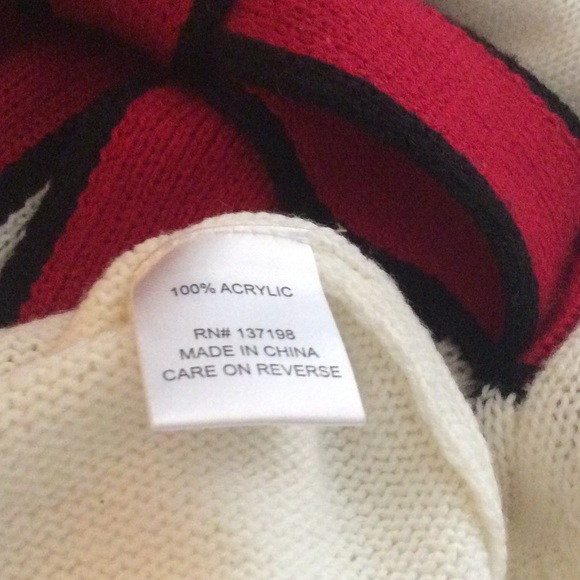 ❤️Beautiful Sweater❤️ - Picture 6 of 6