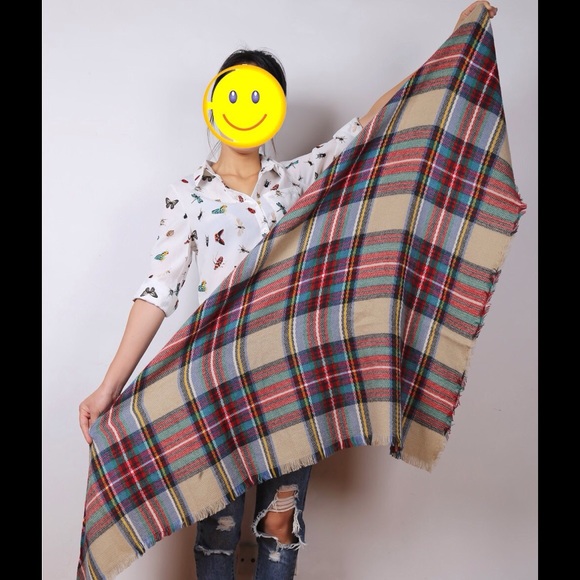 Plaid Blanket Scarf - Picture 4 of 4