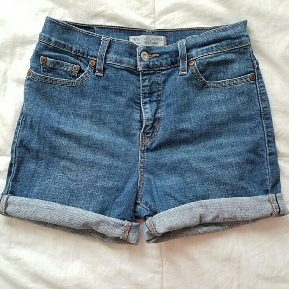 Vintage Levi's high waist shorts