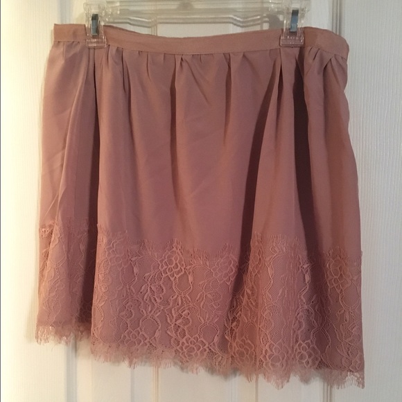 New never worn skirt