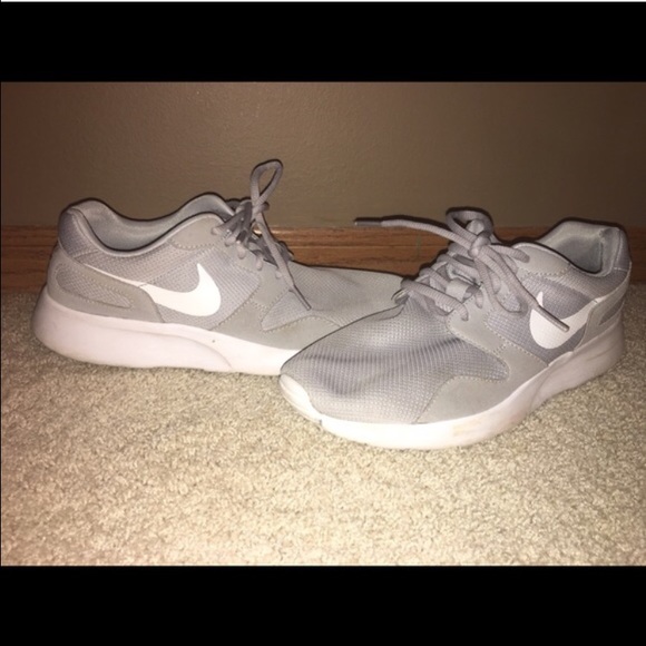 Nike Gray Roshe