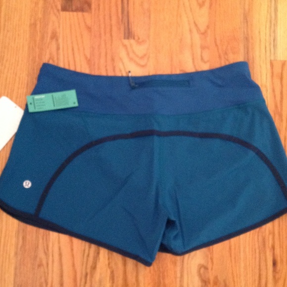NWT Run Times Short by lululemon - Picture 3 of 4
