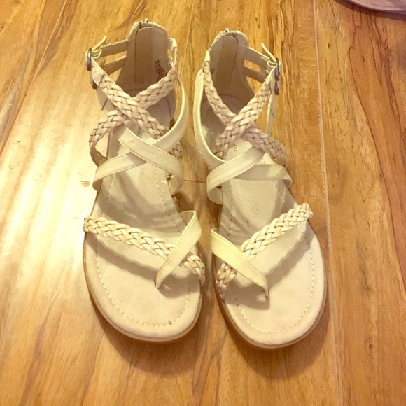 Tan G.H. Bass&Co. sandals