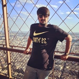 Meet your Posher, Nikhil