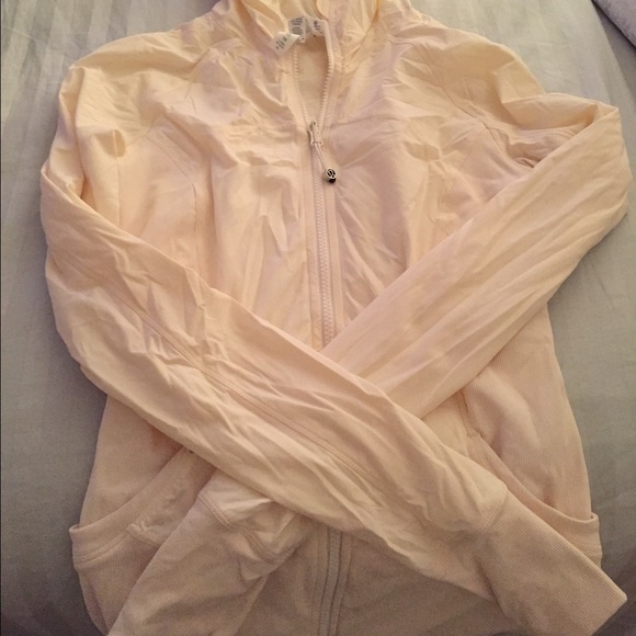 Lululemon off white jacket size 6
