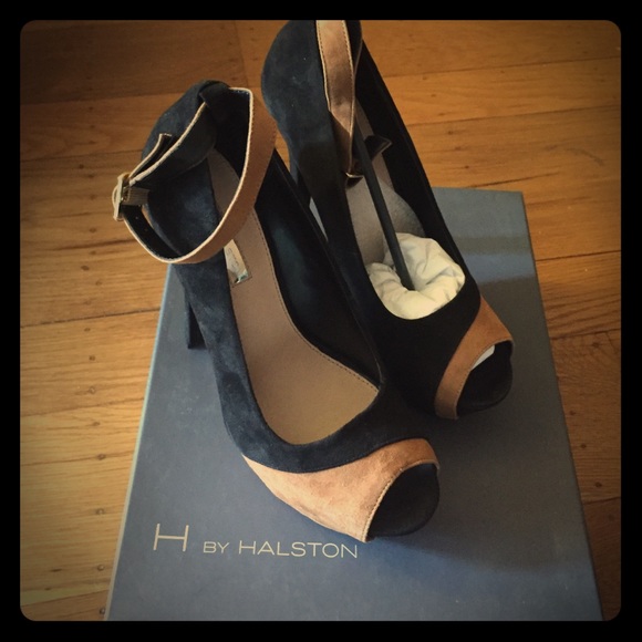 H by halston Reanna heels