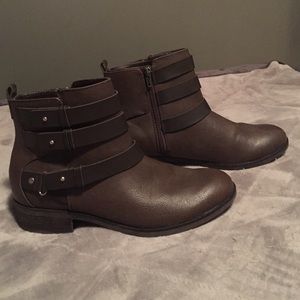 Dolce Vita brown ankle boots : FINAL MARKDOWN