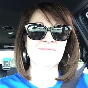 Meet your Posher, Marci