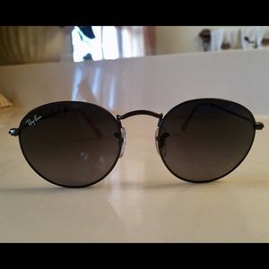 Ray ban round metal sunglasses