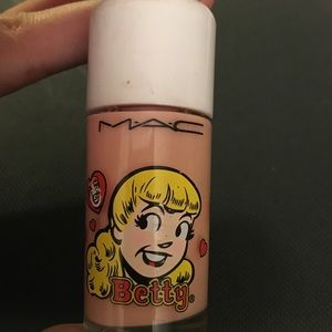 MAC Betty nail polish