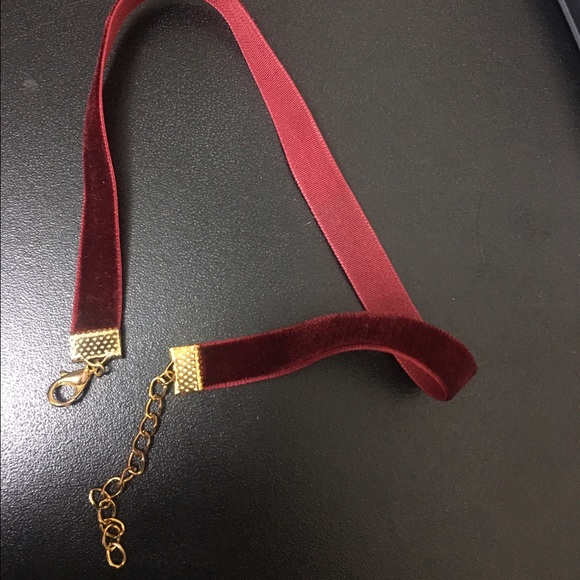 Burgundy Velvet Choker - Picture 2 of 2