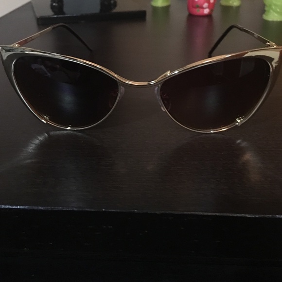 Inspired super cat eye sunglasses