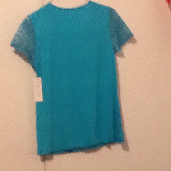 Beautiful Blouse NWOT 👗👛💐👜👠 - Picture 2 of 3