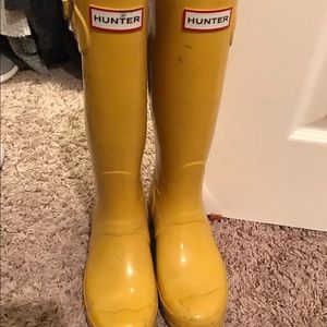 Yellow hunter rain boots