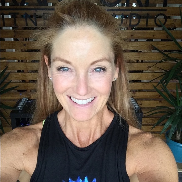 Meet your Posher, Jen - Picture 3 of 3