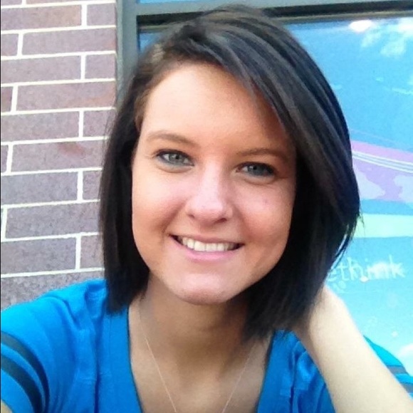 Meet your Posher, Stephanie - Picture 1 of 1