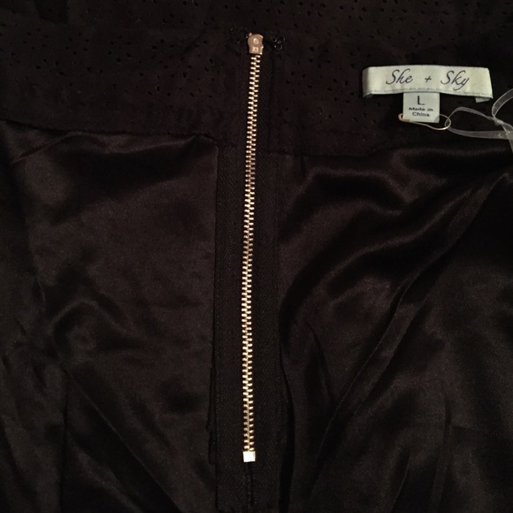 Black Laser Cutout Faux Suede Skirt - Picture 3 of 3