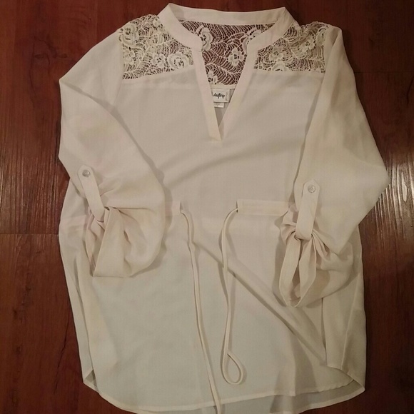 Daytrip Tops - Daytrip Blouse Daytrip Tops - Daytrip Blouse
