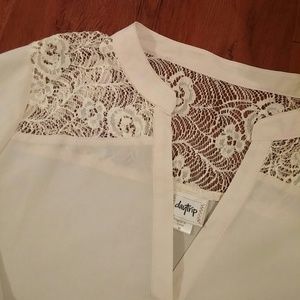 Daytrip Tops - Daytrip Blouse Daytrip Tops - Daytrip Blouse
