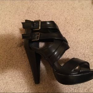 Guess Open - Toed Black Size 5 1/2 Shoes
