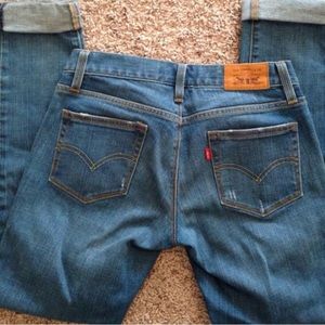Never worn Levi jeans