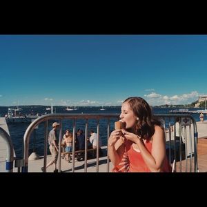 Meet your Posher, Emily