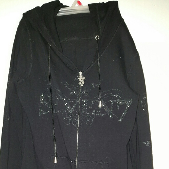 Seven Sports Wear - Picture 2 of 6