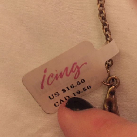Brand new necklace! - Picture 2 of 3