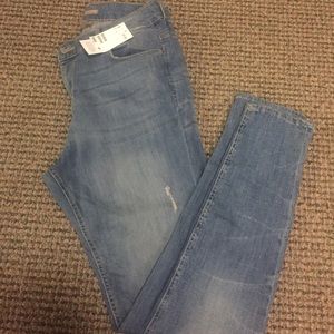 NWT H&M Slightly Distressed Skinny Jeans