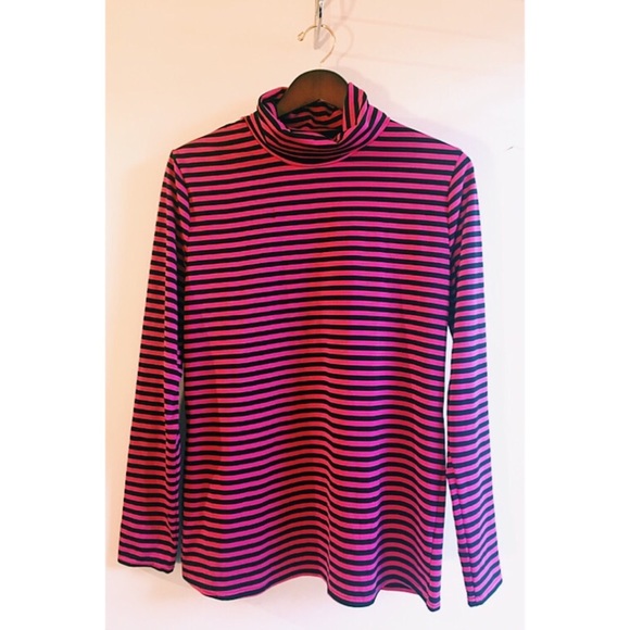 {GO International} | Hot Pink & Black Turtleneck - Picture 1 of 4