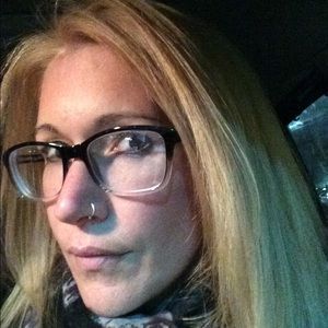 Meet your Posher, Lynda
