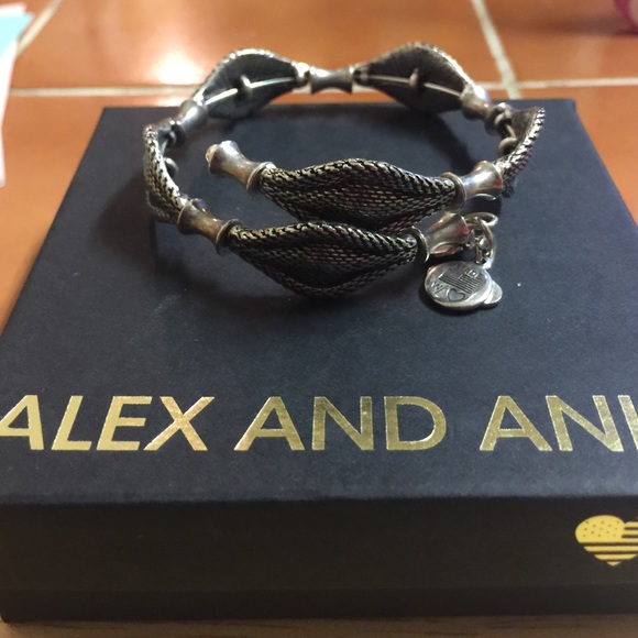 Alex and Ani Indie wrap htf