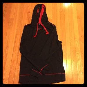 Under Armor Sweat Shirt