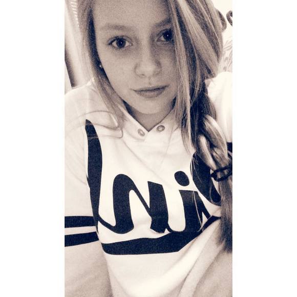 Meet your Posher, Shelby - Picture 1 of 1