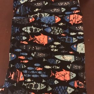 LuLaRoe OS Fishie Leggings.