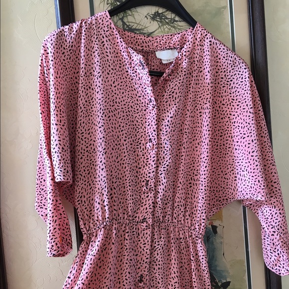 Dress. - Picture 3 of 3